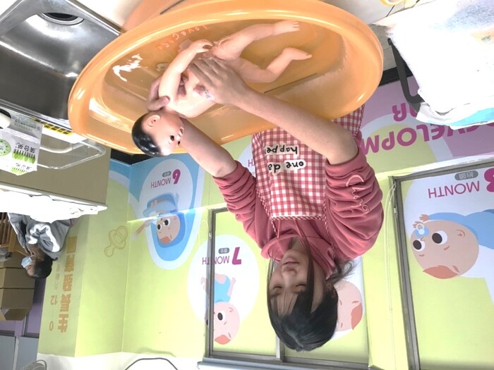 我愛小貝比，體驗幫小貝比洗澡及展現愛貝比的能力